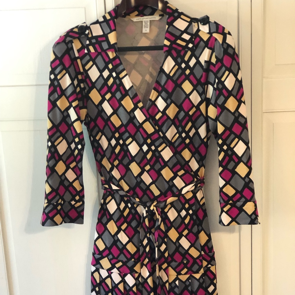 Diane von Furstenberg 100% Silk Pleated Wrap Dress